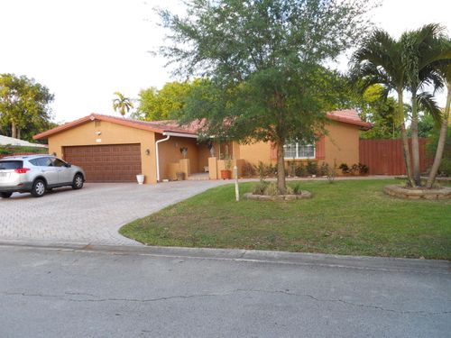 2755 Nw 84th Ave, Coral Springs, FL, 33065-5334 | Card Image