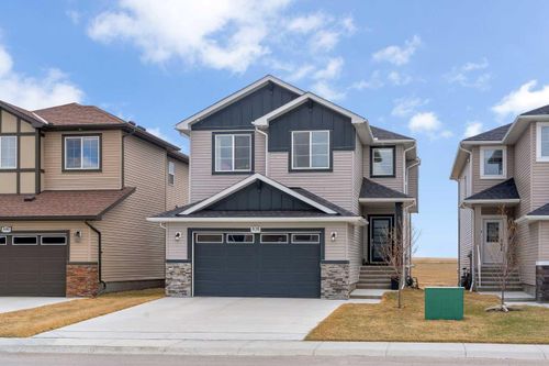 838 Edgefield Street, Strathmore, AB, T0J1Y0 | Card Image