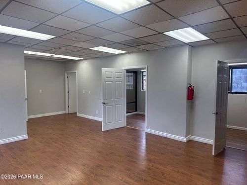 637 W Hillside Ave, Prescott, AZ, 86301-1909 | Card Image