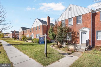 8160 Loch Raven Boulevard, Townhouse with 3 bedrooms, 2 bathrooms and null parking in TOWSON MD | Image 3