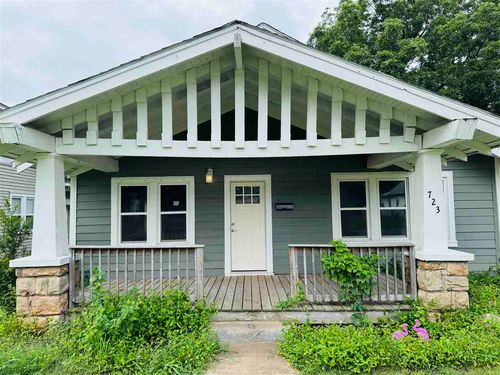 723 Maple St, Cushing, OK, 74023-2720 | Card Image