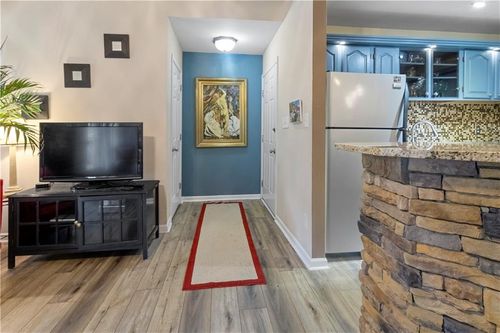 690 Mcgill Pl Ne, Atlanta, GA, 30312-1073 | Card Image