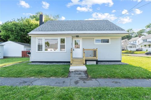 331 Darlington Rd, Syracuse, NY, 13208-3043 | Card Image