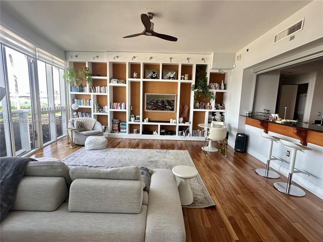 STE-4M - 400 Alton Rd, Condo with 1 bedrooms, 2 bathrooms and null parking in Miami Beach FL | Image 13