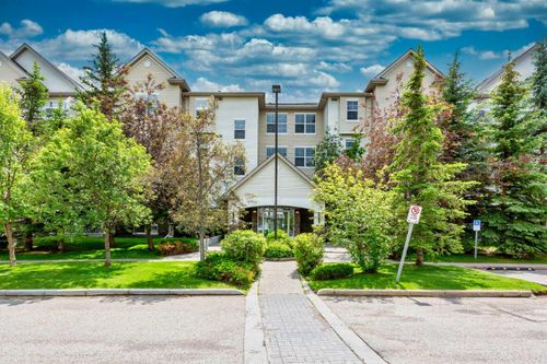 210-2000 Applevillage Crt Se, Calgary, AB, T2A7Z4 | Card Image