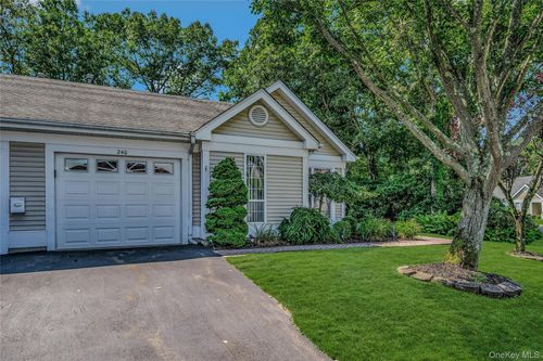 240 Glen Dr, Ridge, NY, 11961-1635 | Card Image