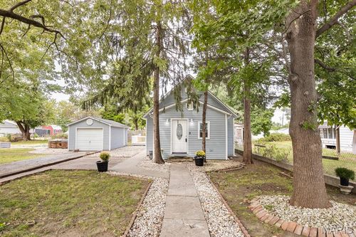 1745 Spruce St, Granite City, IL, 62040-1843 | Card Image