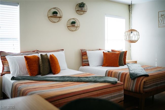 View of bedroom | Image 9