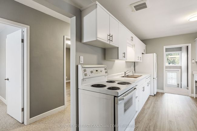 103-105 Main St S, Home with 4 bedrooms, 2 bathrooms and 5 parking in Exeter ON | Image 16