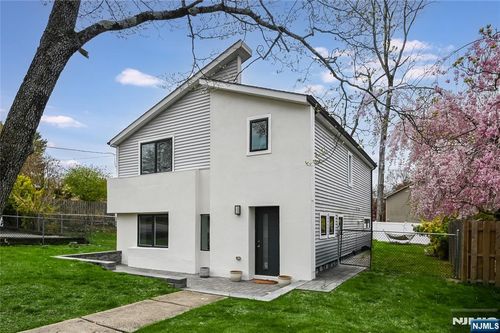 85 Taylor St, Hillsdale, NJ, 07642-2616 | Card Image