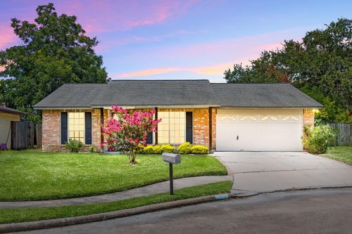 10410 Cedartowne Ln, Sugar Land, TX, 77498-1664 | Card Image