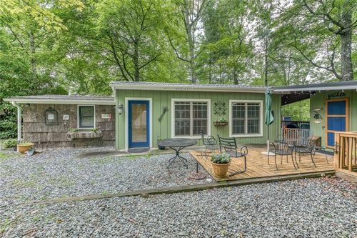 39 Beech Ln, Newland, NC, 28657-8206 | Card Image