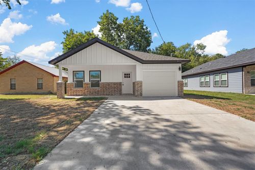 813 Oneal St, Greenville, TX, 75401-5421 | Card Image