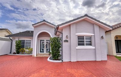 14628 Sw 50th St, House other with 3 bedrooms, 2 bathrooms and null parking in Miami FL | Image 3