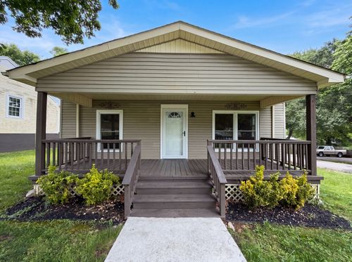 1820 Figures Ave, Columbia, TN, 38401-3978 | Card Image