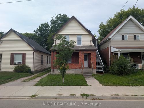 131 Sackville St, London, ON, N5Z2E5 | Card Image