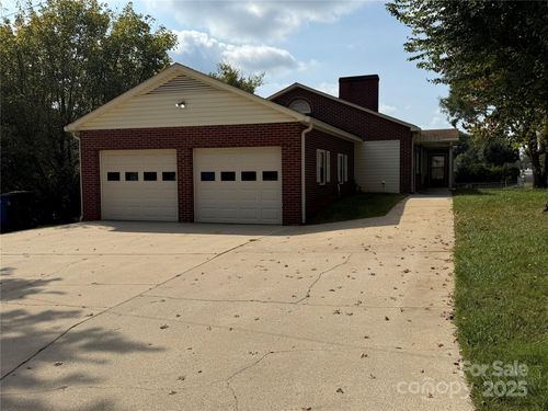 1-3532 16th St Ne, Hickory, NC, 28601-9229 | Card Image