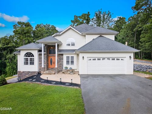 917 Crickett Dr, Dandridge, TN, 37725-6463 | Card Image