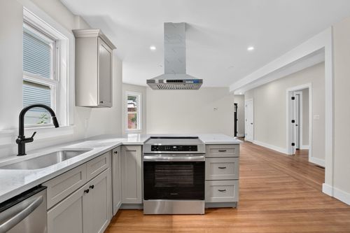 43-43 Elmdale St, Boston, MA, 02122 | Card Image