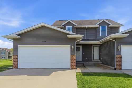 3104 Blackberry Cir Sw, Cedar Rapids, IA, 52404-2551 | Card Image