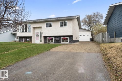 210 20a St, Cold Lake, AB, T9M1G3 | Card Image