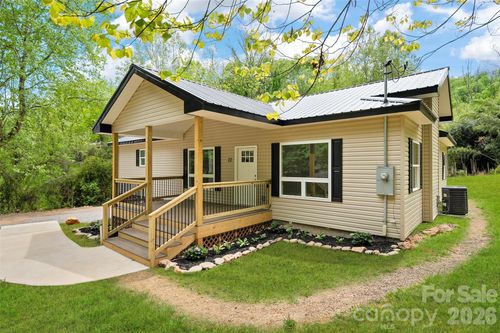 22 Ilyas Way, Waynesville, NC, 28786 | Card Image