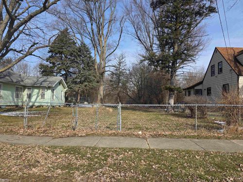 209 E York Ave, Flint, MI, 48505-2146 | Card Image