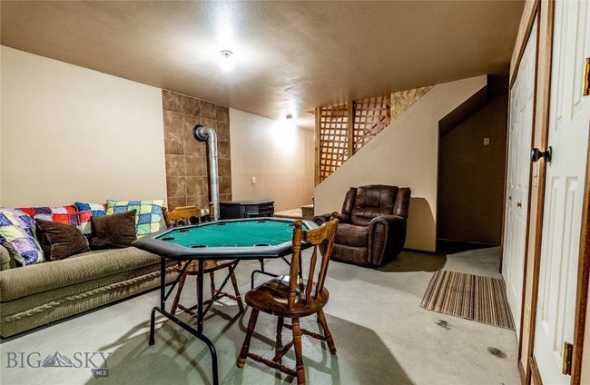 Lower Level Family Room | Image 25