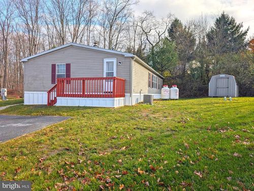 48 Meadowview Dr, NEW BLOOMFIELD, PA, 17068-9770 | Card Image