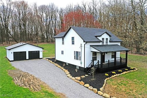 7428 Stewart Sharon Rd, Hubbard, OH, 44425-3036 | Card Image