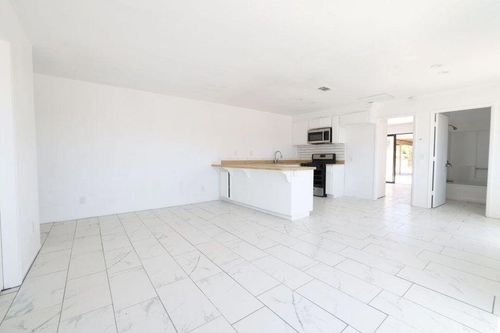 apt-36-27160 Vista Rd, Helendale, CA, 92342-9764 | Card Image