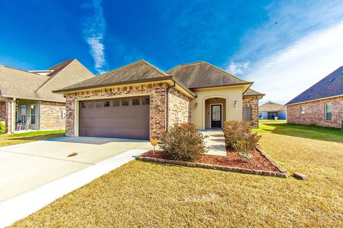 138 Ainsley Dr, Thibodaux, LA, 70301-8400 | Card Image