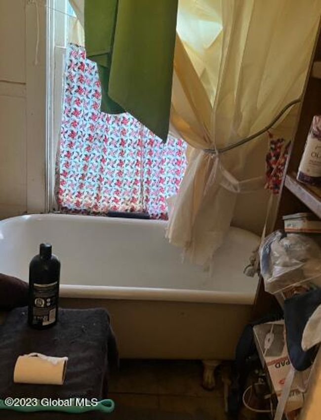 3262 Sixth Ave Avenue, For Sale in Troy Zoocasa