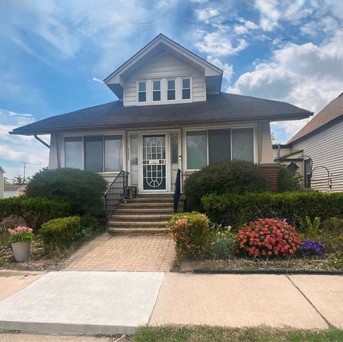 111 Robertson St, Mount Clemens, MI, 48043-2358 | Card Image