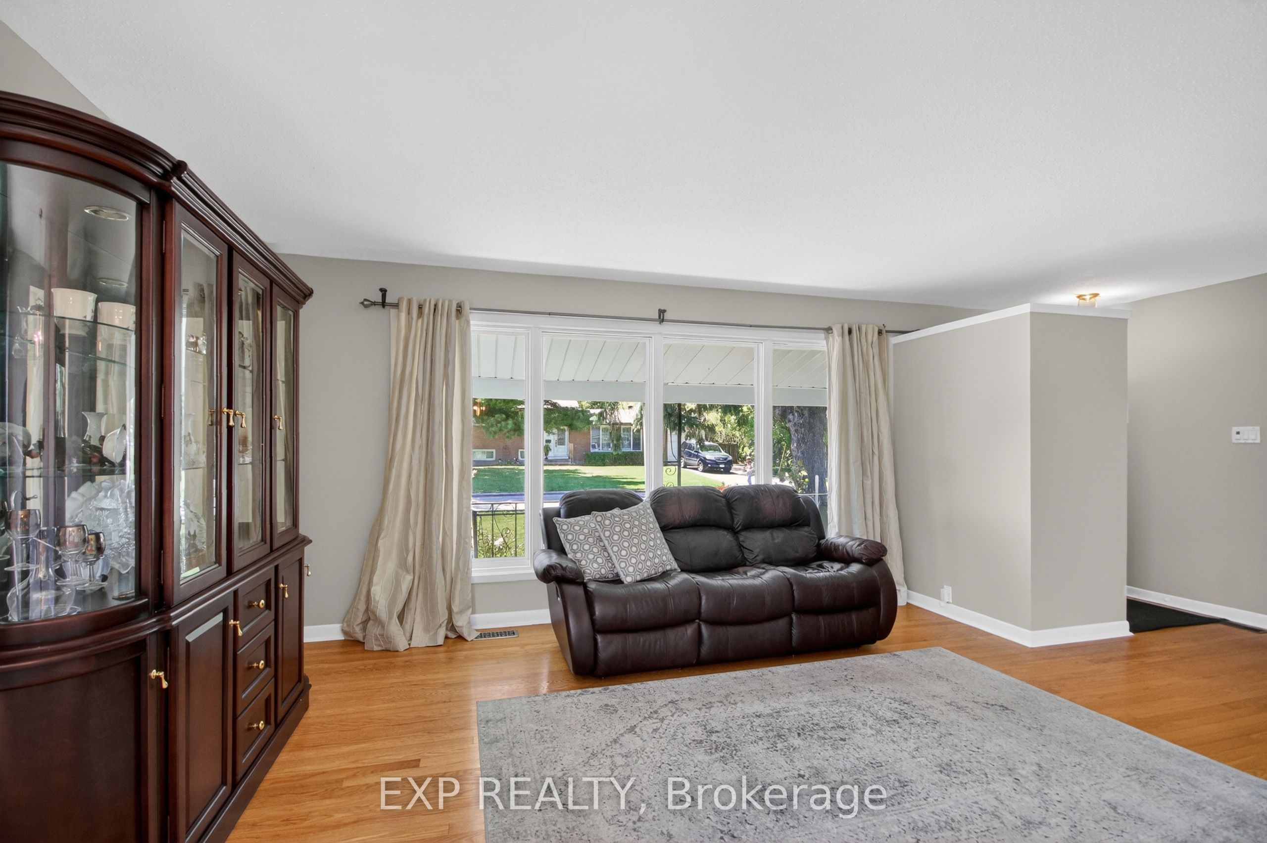 Residential in Cityview - Parkwoods Hills - Rideau Shore 4