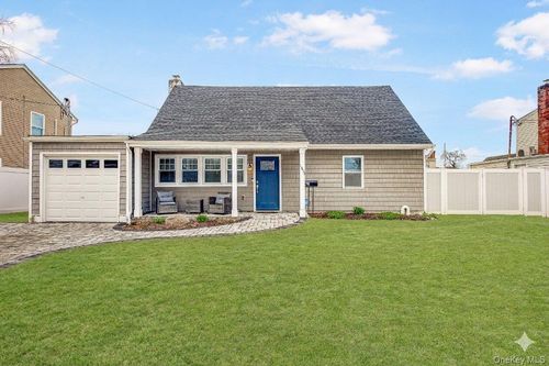 1031 Jefferson St, Baldwin, NY, 11510-4744 | Card Image