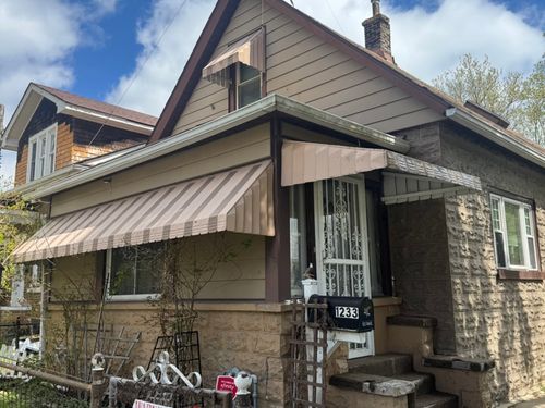 1233 Park Ave, North Chicago, IL, 60064-1332 | Card Image