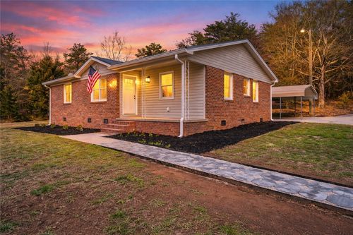 553 Singing Pines Rd, Seneca, SC, 29678-5434 | Card Image