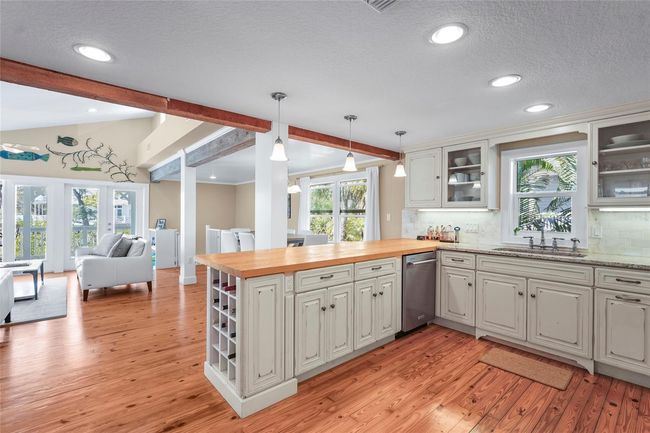 111 Faubel St, House other with 3 bedrooms, 3 bathrooms and null parking in Siesta Key FL | Image 30