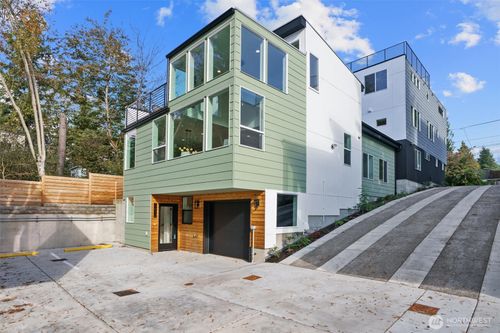 b-12015 36th Ave Ne, Seattle, WA, 98125-5636 | Card Image