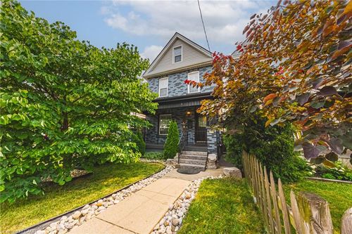 218 Grosvenor Ave N, Hamilton, ON, L8L7S9 | Card Image