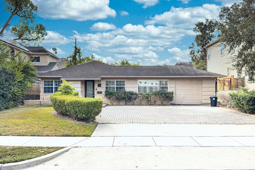 4525 Maple St, Bellaire, TX, 77401-5810 | Card Image