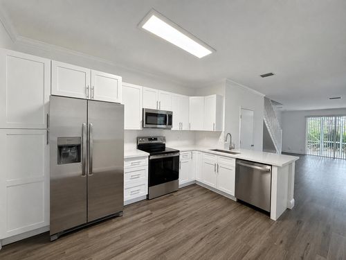 3660 San Simeon Cir, Weston, FL, 33331-5045 | Card Image