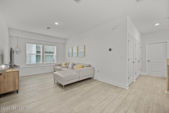 7442 Beach Walk Pl, House other with 3 bedrooms, 3 bathrooms and null parking in JACKSONVILLE FL | Image 22