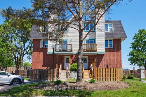 202-2 Terrace Dr, Nepean, ON, K2H9H9 | Card Image