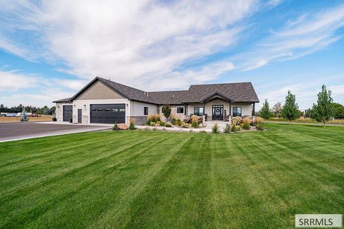 152 W 195 N, Blackfoot, ID, 83221-5542 | Card Image