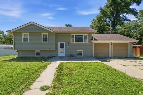 1211 Westwood Blvd, Junction City, KS, 66441-2081 | Card Image