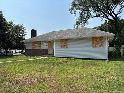 2766 Woods Ave, Oceanside, NY, 11572-2134 | Card Image