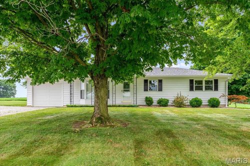 5662 Ohlwine Rd, Red Bud, IL, 62278-2062 | Card Image
