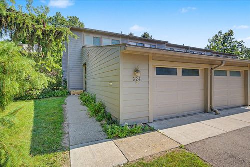 624 Watersedge Dr, Ann Arbor, MI, 48105-2515 | Card Image